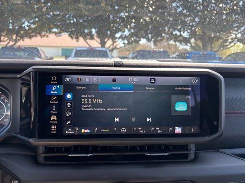 Used 2025 Jeep Wrangler Rubicon image 26