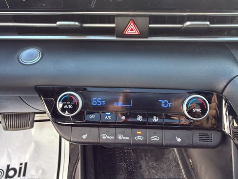 Used 2022 Hyundai Elantra SEL w/ Convenience + Premium Package FWD image 31