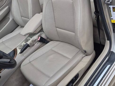 Used 2010 BMW 135i Convertible RWD image 27