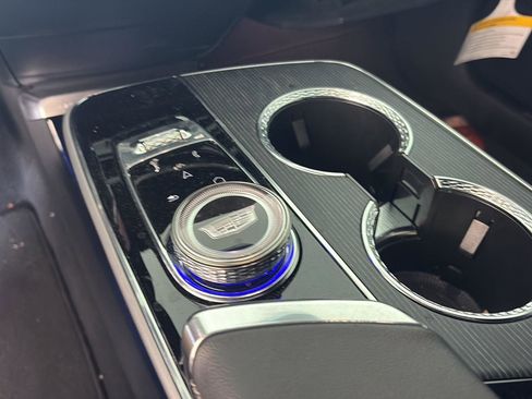 Used 2024 Cadillac Lyriq Sport RWD image 11