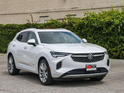 Used 2023 Buick Envision Avenir AWD/4WD image 3