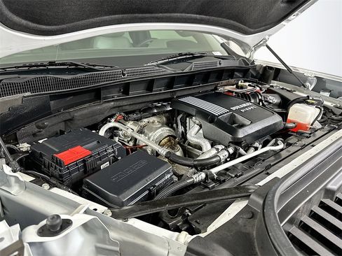 Used 2023 GMC Sierra 1500 SLT w/ X31 Off-Road Package image 26