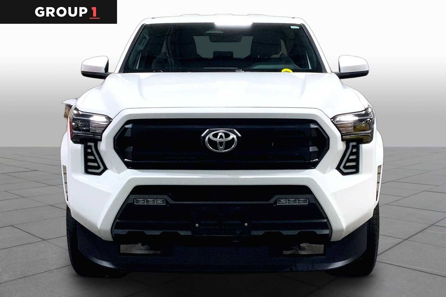Certified 2025 Toyota Tacoma SR5 AWD/4WD image 4