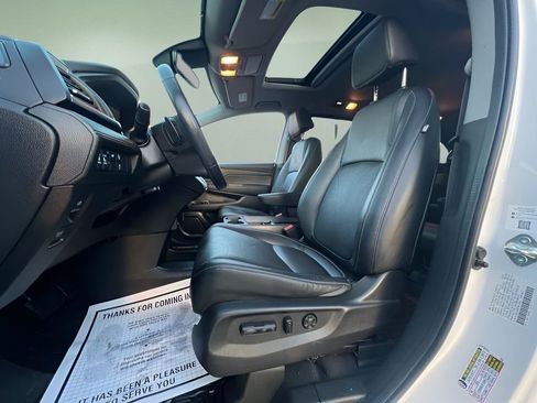Used 2023 Honda Odyssey EX-L image 8