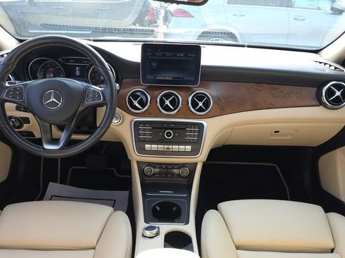 Used 2019 Mercedes-Benz GLA 250 image 24