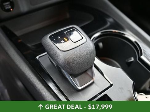 Used 2024 Nissan Rogue SV image 25