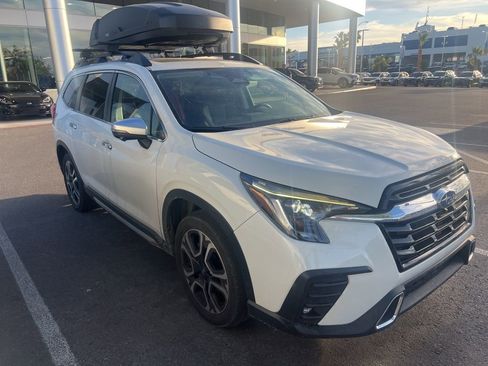 Used 2023 Subaru Ascent Touring AWD/4WD image 4