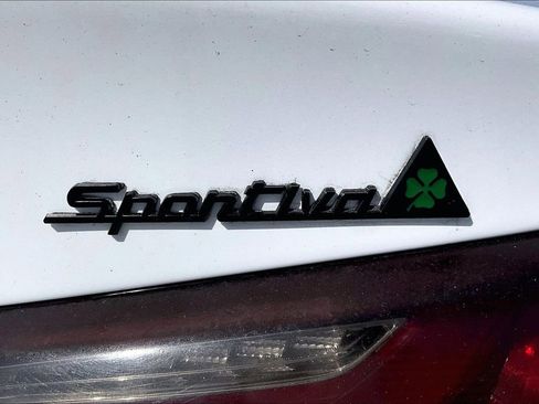 Used 2019 Chevrolet Malibu LT w/ Leather Package image 24