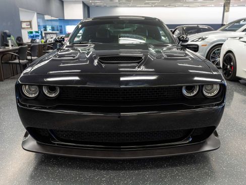 Used 2019 Dodge Challenger R/T Scat Pack RWD image 2
