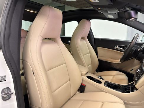 Used 2019 Mercedes-Benz CLA 250 image 12