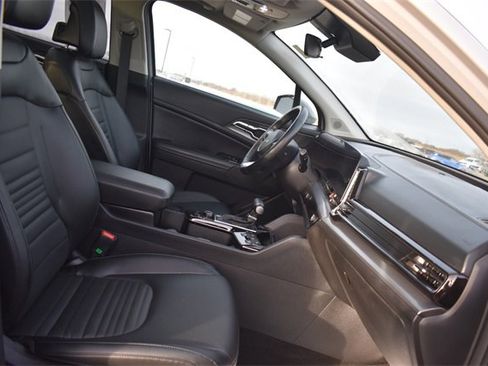 Certified 2023 Kia Sportage SX image 13