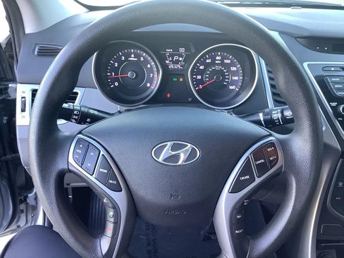 Used 2015 Hyundai Elantra SE w/ Option Group 02 FWD image 23