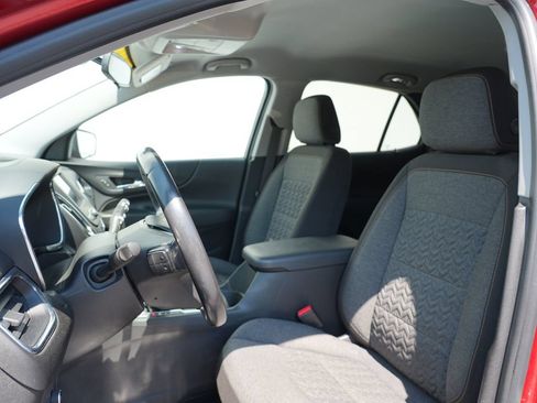 Certified 2022 Chevrolet Equinox LT AWD/4WD image 12
