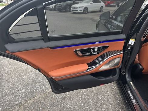 Used 2022 Mercedes-Benz S 580 4MATIC Sedan image 10