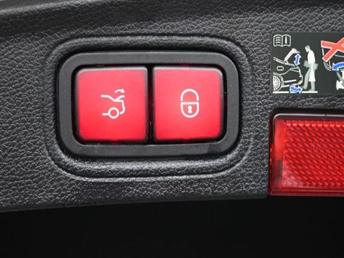 Used 2022 Mercedes-Benz C 300 Coupe image 19