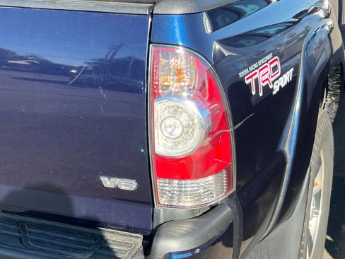 Used 2012 Toyota Tacoma 4x4 Double Cab w/ TRD Sport Pkg image 18