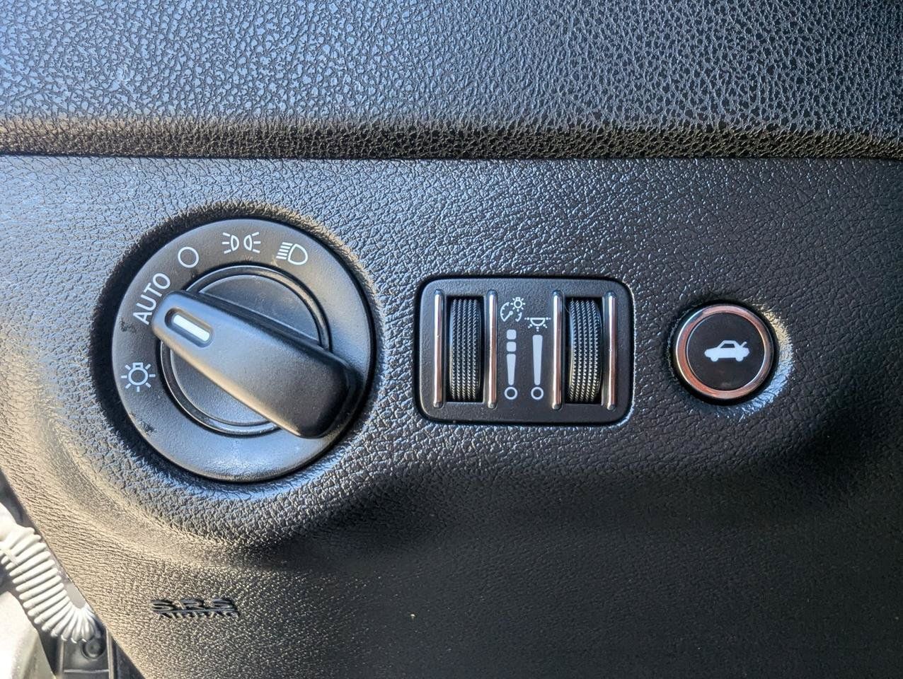 Used 2023 Dodge Charger SXT RWD image 17