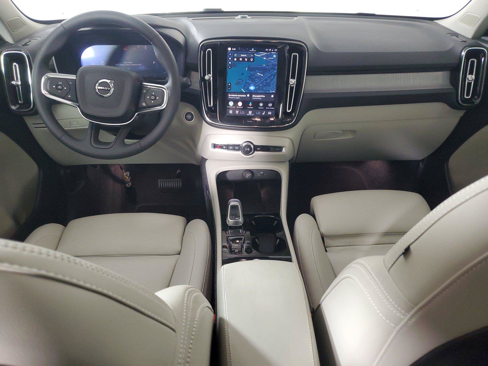 Used 2026 Volvo XC40 B5 Plus AWD/4WD image 15
