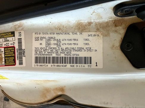 Used 2017 Toyota Tacoma SR image 25