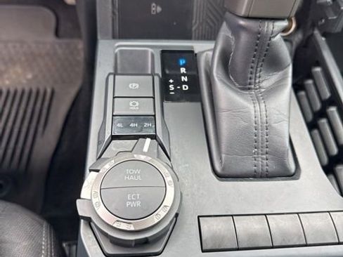 Used 2025 Toyota Tacoma SR5 w/ SR5 Upgrade Package image 14