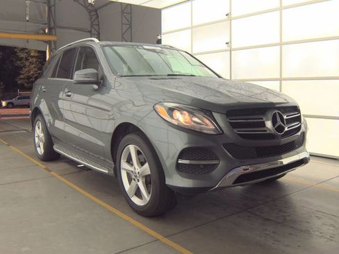 Used 2018 Mercedes-Benz GLE 350 GLE 350 w/ Premium 1 Package image 3