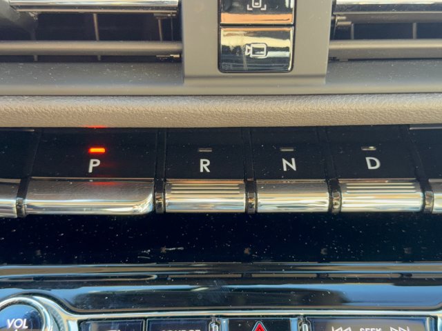 Used 2020 Lincoln Corsair Reserve w/ Equipment Group 201A FWD image 24