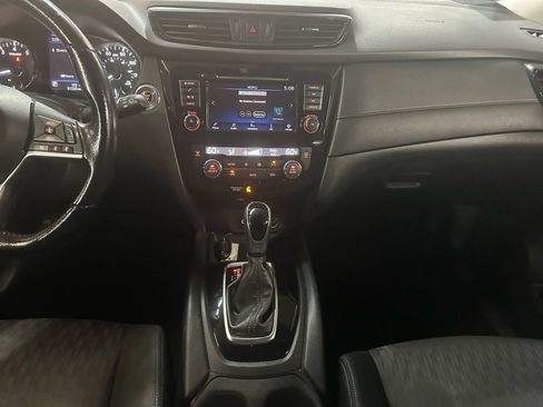 Used 2020 Nissan Rogue SV AWD/4WD image 11