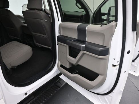 Used 2022 Ford F250 XLT w/ Snow Plow Prep Package image 17