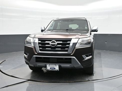 Used 2021 Nissan Armada Platinum w/ Captain's Chairs Package RWD image 18