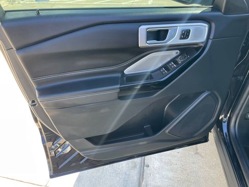 Used 2023 Ford Explorer ST w/ Equipment Group 401A image 10