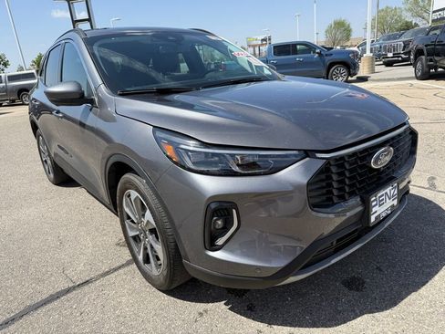 Used 2023 Ford Escape Platinum AWD/4WD image 1