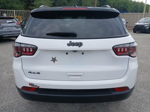 Used 2024 Jeep Compass Latitude w/ Altitude Special Edition AWD/4WD image 5