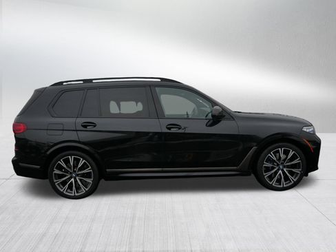 Used 2022 BMW X7 M50i image 8
