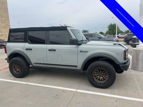 Used 2022 Ford Bronco Black Diamond AWD/4WD image 11
