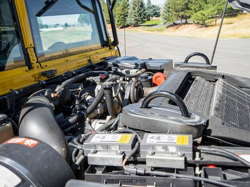 Used 2001 HUMMER H1 4-Door Wagon image 16