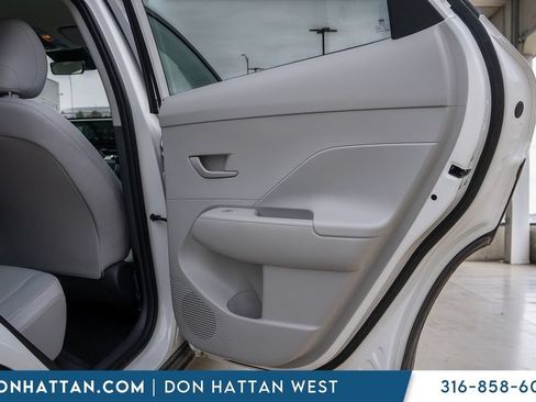 Used 2025 Hyundai Kona SEL AWD/4WD image 16