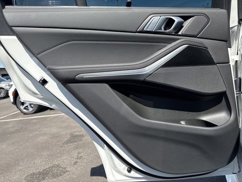 Used 2022 BMW X5 M50i w/ Executive Package image 24