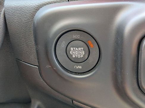 Used 2021 Jeep Wrangler Unlimited Rubicon w/ Cold Weather Group AWD/4WD image 16