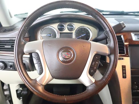 Used 2014 Cadillac Escalade Platinum AWD/4WD image 33