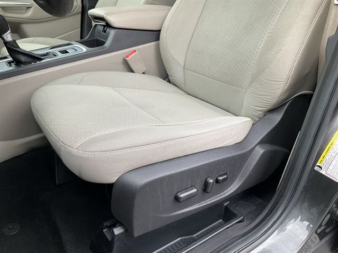 Used 2017 Ford Escape SE AWD/4WD image 22