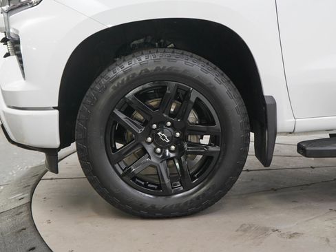 Used 2024 Chevrolet Silverado 1500 RST AWD/4WD image 28