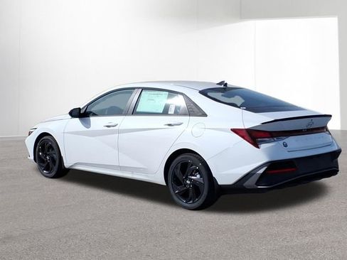 New 2026 Hyundai Elantra Sport FWD image 30