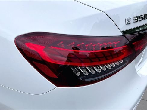 Used 2022 Mercedes-Benz E 350 4MATIC Sedan image 29