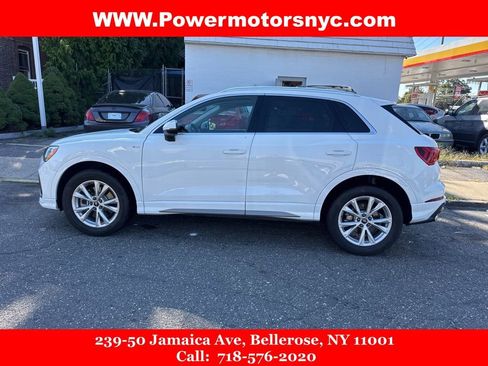 Used 2022 Audi Q3 2.0T Premium w/ Convenience Package image 2