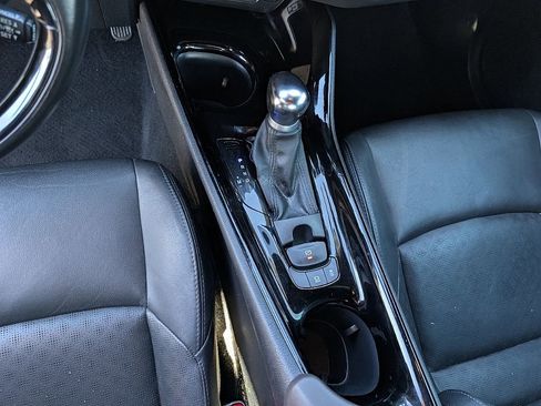 Used 2019 Toyota C-HR Limited image 29
