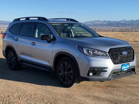 Used 2022 Subaru Ascent Onyx Edition image 2