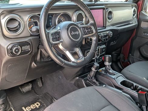Used 2021 Jeep Wrangler Unlimited Sahara AWD/4WD image 35