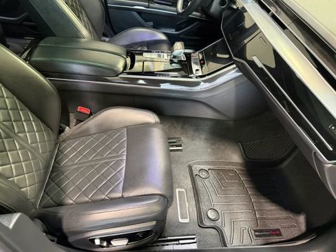 Used 2020 Audi S8 L image 28