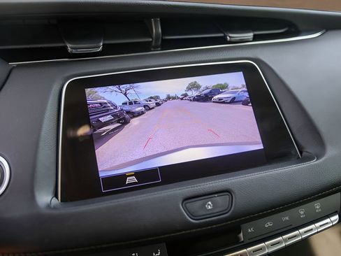 Certified 2023 Cadillac XT4 Luxury w/ Driver Awareness Package image 17