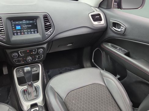 Used 2020 Jeep Compass Latitude FWD image 14